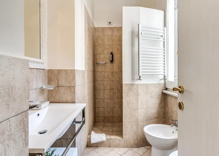 Magenta Deluxe Cancello 4* Roma